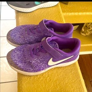 Girls Nike size 3